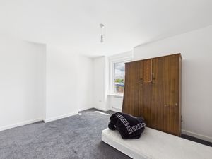 Bedroom- click for photo gallery
